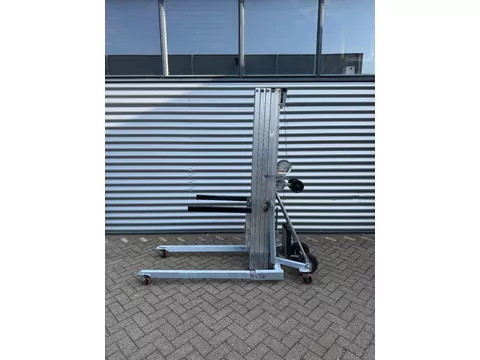 Genie SLC-24 Materiaallift kanaallift