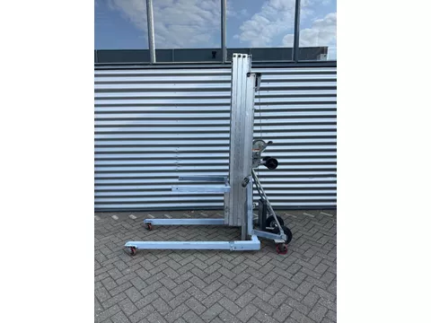 Genie SLC-24 Materiaallift kanaallift