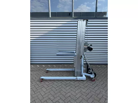 Genie SLC-24 Materiaallift kanaallift